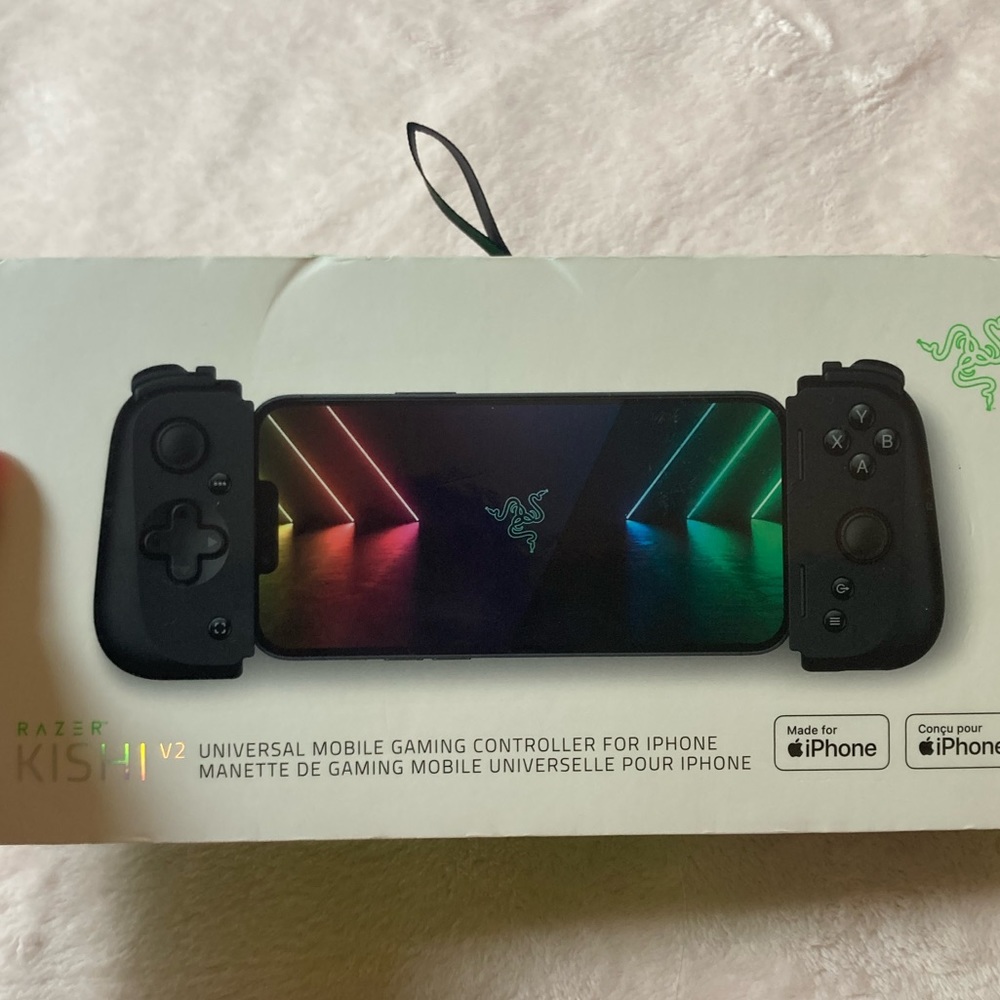 Razer Kishi V2 for IPhone. Universal mobile Gaming Controller For IPhone.